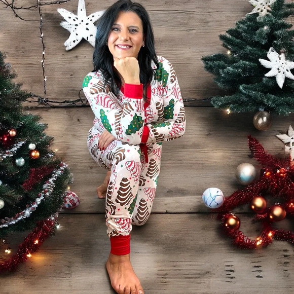 Shirley & Stone Christmas Cakes Jogger Lounge Pajama Sets for Women - Loungewear - Picture 6 of 10